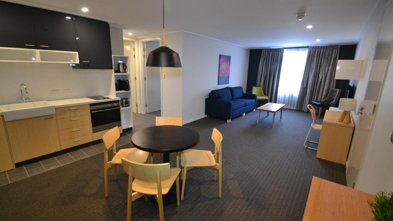The Astor Suites Goulburn Ngoại thất bức ảnh